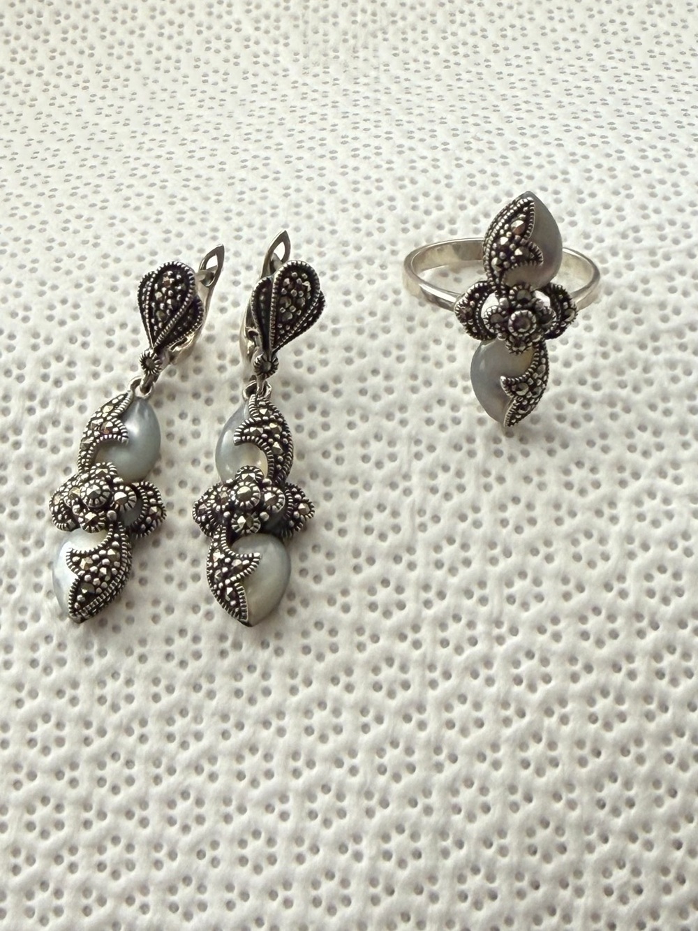 Vintage sterling silver and nacre earring and ring set